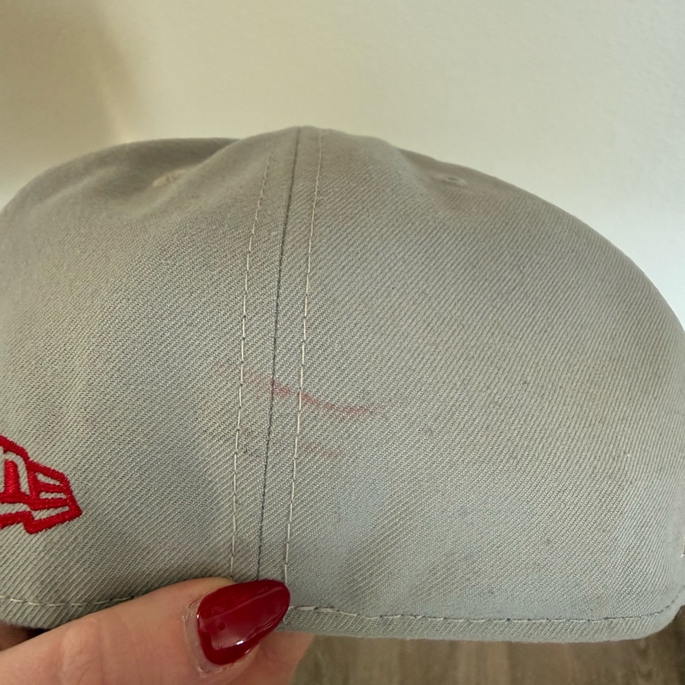 Cincinnati Reds Hat - Picture 3 of 3